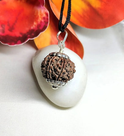 9 Mukhi Rudraksha Nepal 22 mm